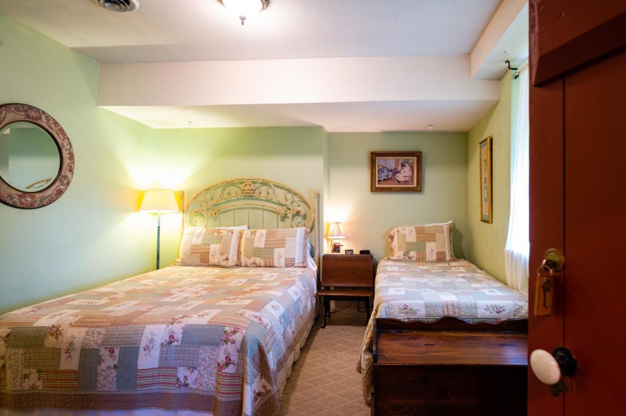 The Pines Of Dresden Bed & Breakfast Ngoại thất bức ảnh