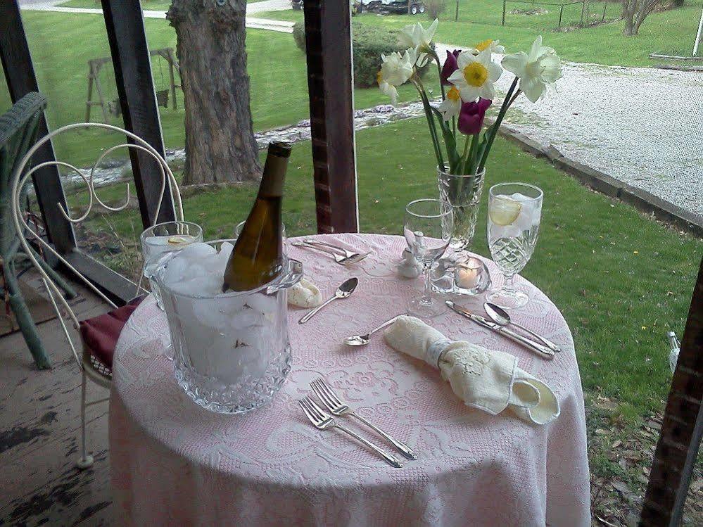 The Pines Of Dresden Bed & Breakfast Ngoại thất bức ảnh