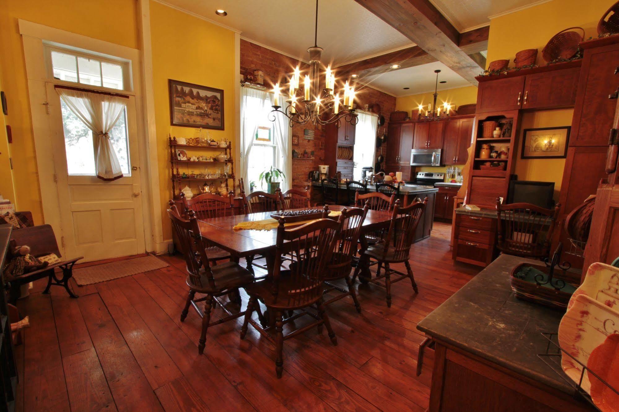 The Pines Of Dresden Bed & Breakfast Ngoại thất bức ảnh